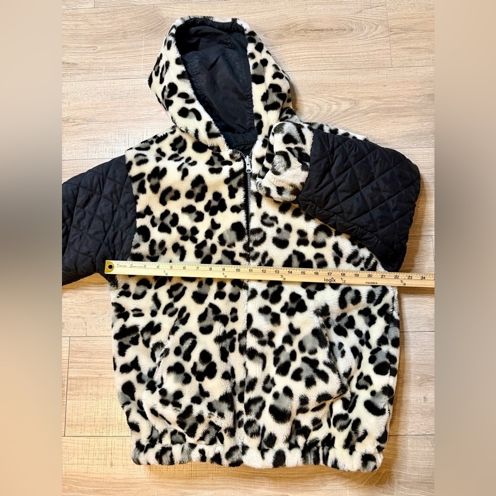 Black & White Leopard Faux Fur Hoodie Jacket (No Brand, Unisex Fit) - Picture 6 of 9
